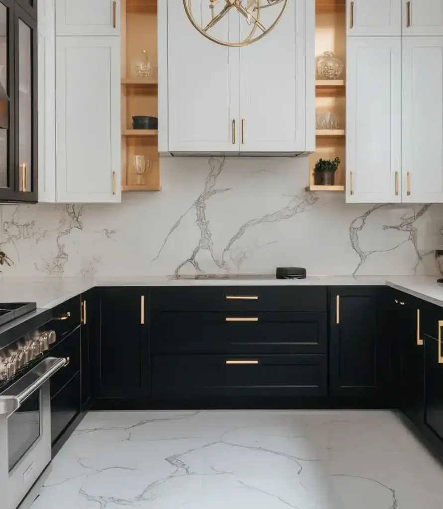 Infographic explaining tips for choosing a reliable kitchen renovation specialist in the UAE
